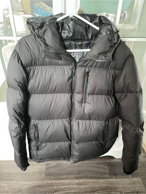 Men's Black Hooded Down Puffer Jacket - Insulated Winter Coat